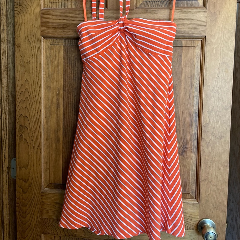 LOFT - Get summer ready in orange & white